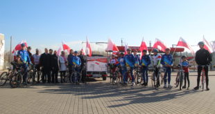 uczestnicy rajdu i organizatorzy